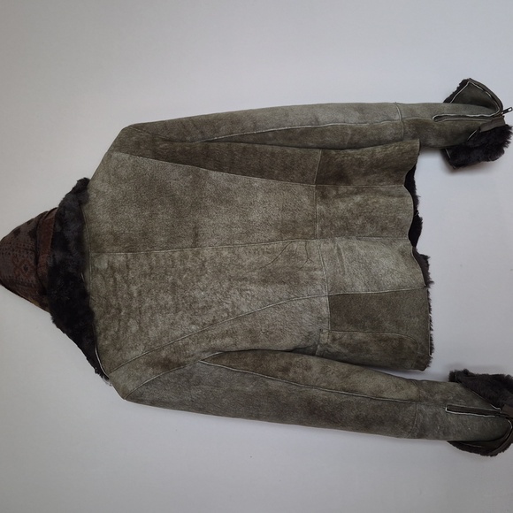 Real Shearling Jacket - Picture 3 of 8